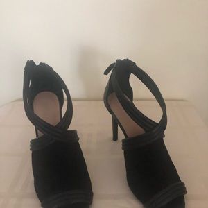 Joes black suede heels
